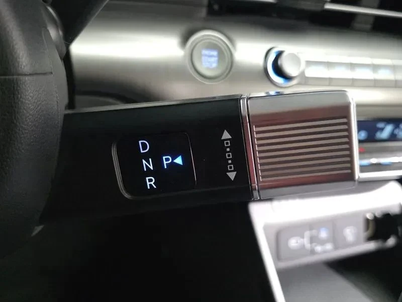 Hyundai Kona, снимка 9 - Автомобили и джипове - 56688287