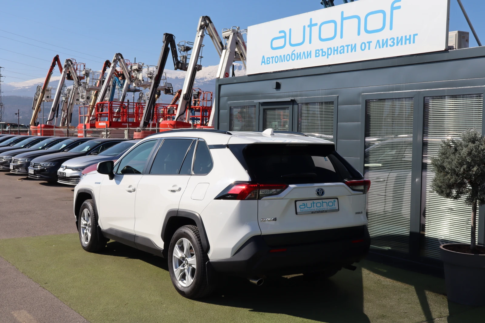 Toyota Rav4 COMFORT/2.5HYBRID/177k.c./AT - изображение 3