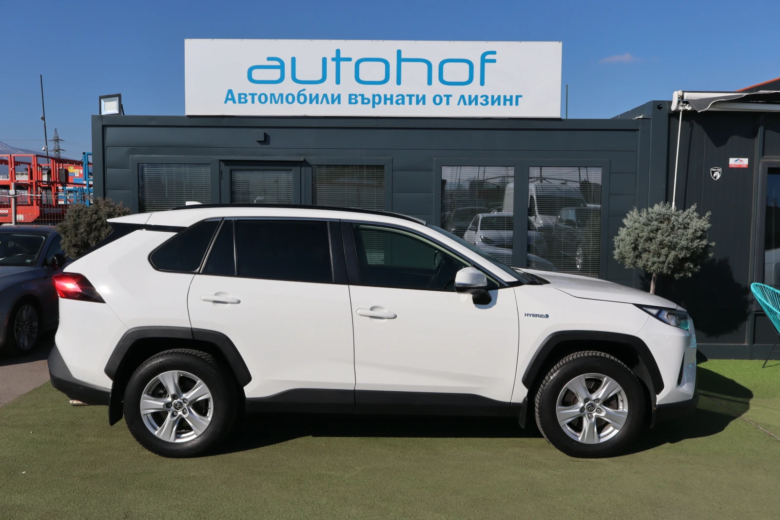 Toyota Rav4 COMFORT/2.5HYBRID/177k.c./AT - изображение 5