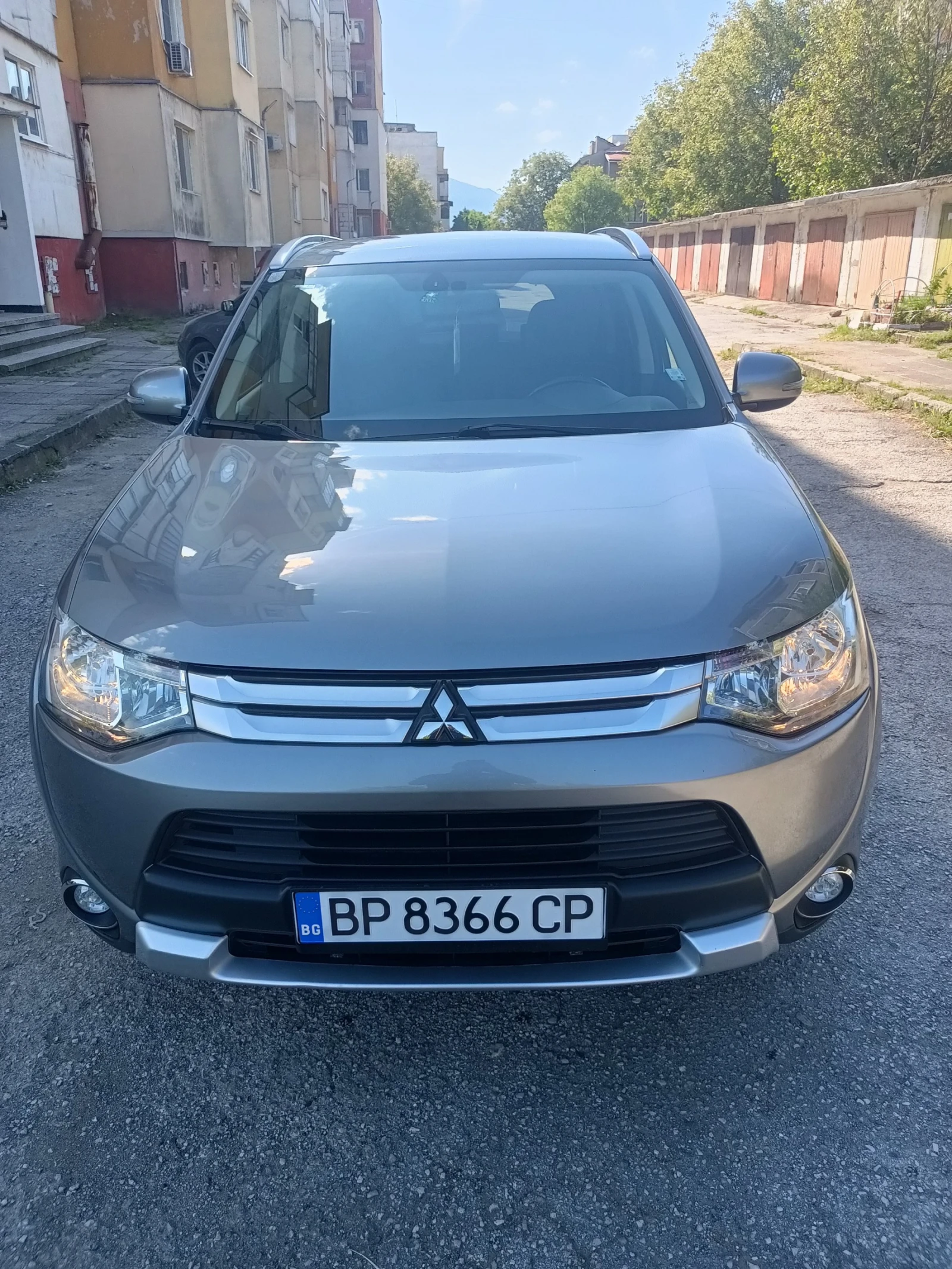 Mitsubishi Outlander 2.2 DI-D 4WD - изображение 2