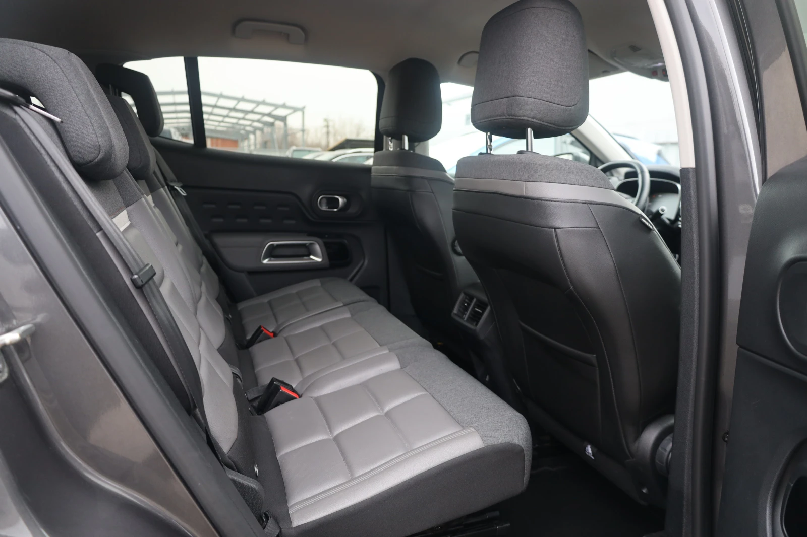 Citroen C5 Aircross 1.5 HDi AUT Feel Pack KeyGO KAM LEDER AHK #iCarbg, снимка 8 - Автомобили и джипове - 53445265