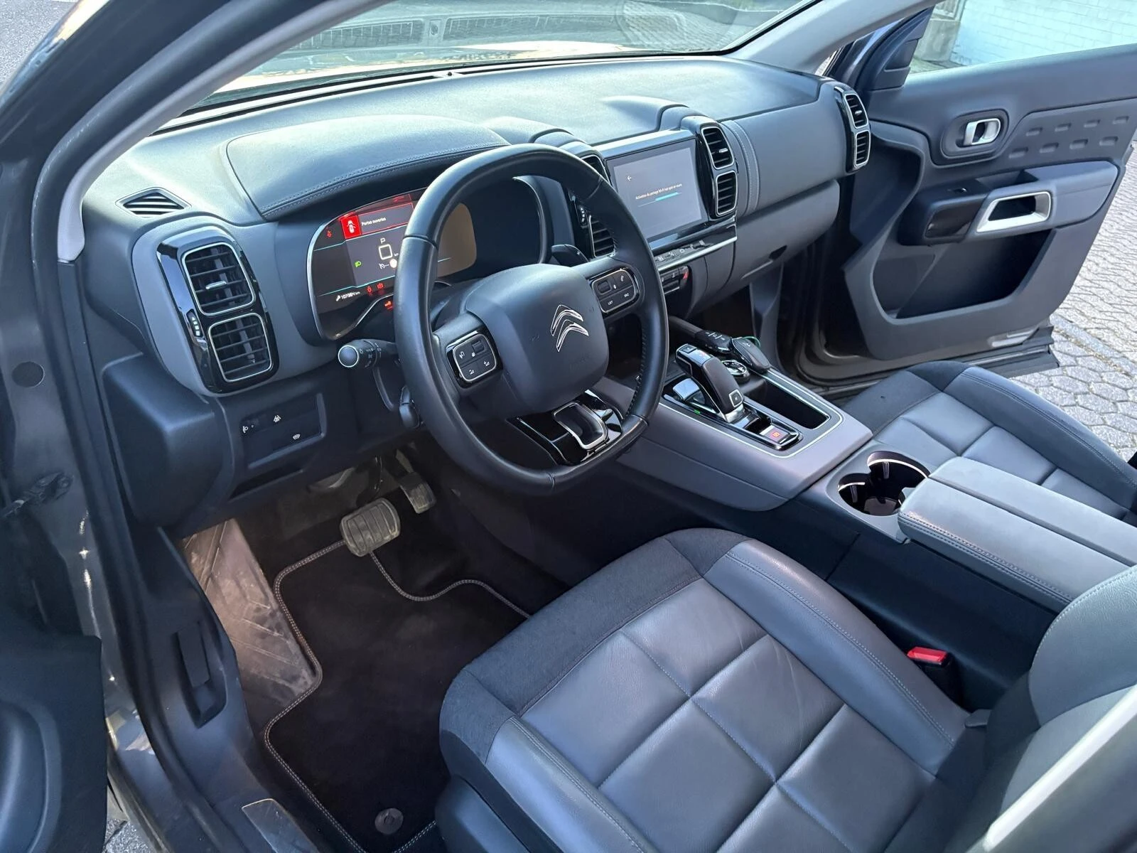 Citroen C5 Aircross 1.5 HDi AUT Feel Pack KeyGO KAM LEDER AHK #iCarbg - изображение 5