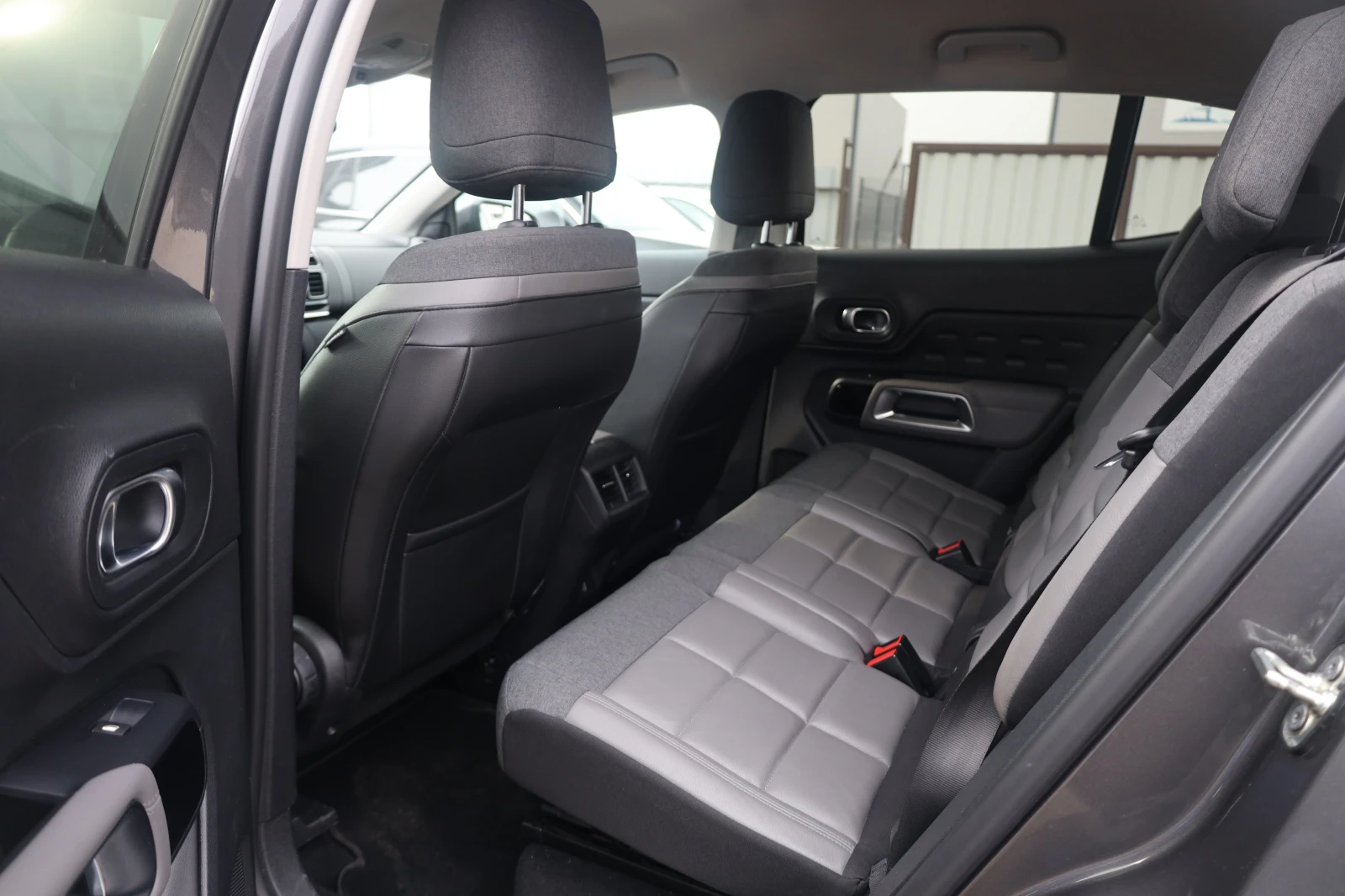 Citroen C5 Aircross 1.5 HDi AUT Feel Pack KeyGO KAM LEDER AHK #iCarbg, снимка 10 - Автомобили и джипове - 53445265