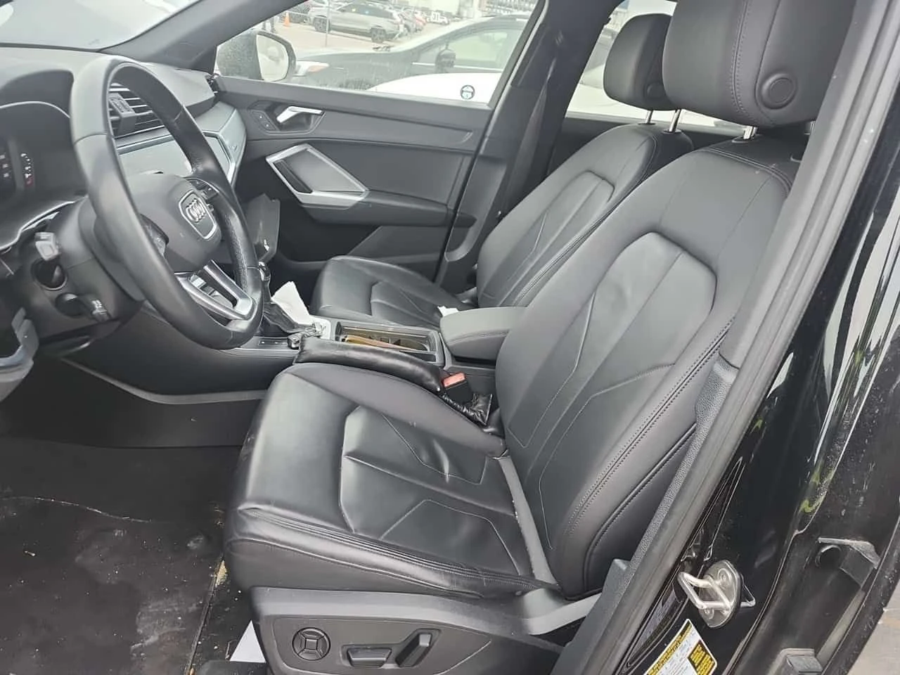 Audi Q3 * KOMFORT * ПОДГРЕВ * КАМЕРА * NAVI, снимка 5 - Автомобили и джипове - 53728903