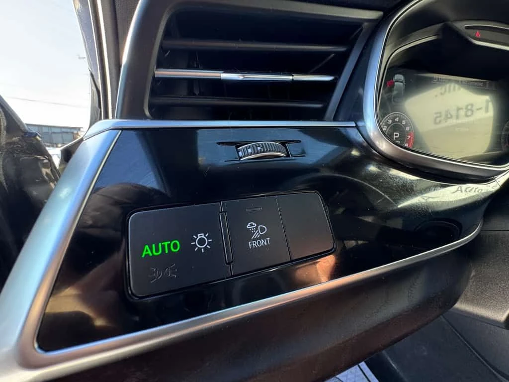 Audi Q7 PROGRESSIVE CARFAX, снимка 17 - Автомобили и джипове - 53864886