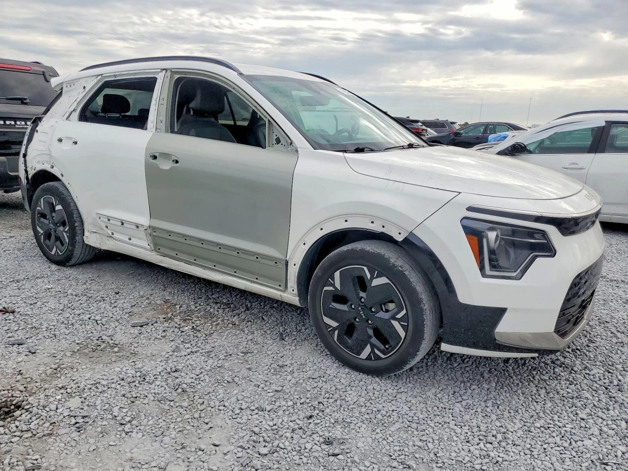 Kia Niro Ev Wind, снимка 4 - Автомобили и джипове - 54460471