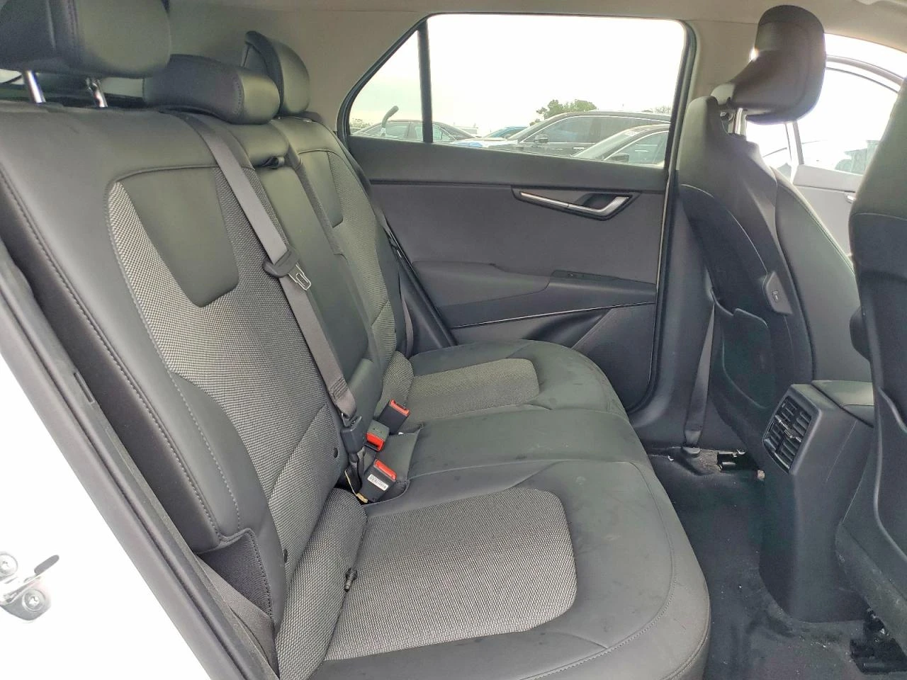 Kia Niro Ev Wind, снимка 11 - Автомобили и джипове - 54460471