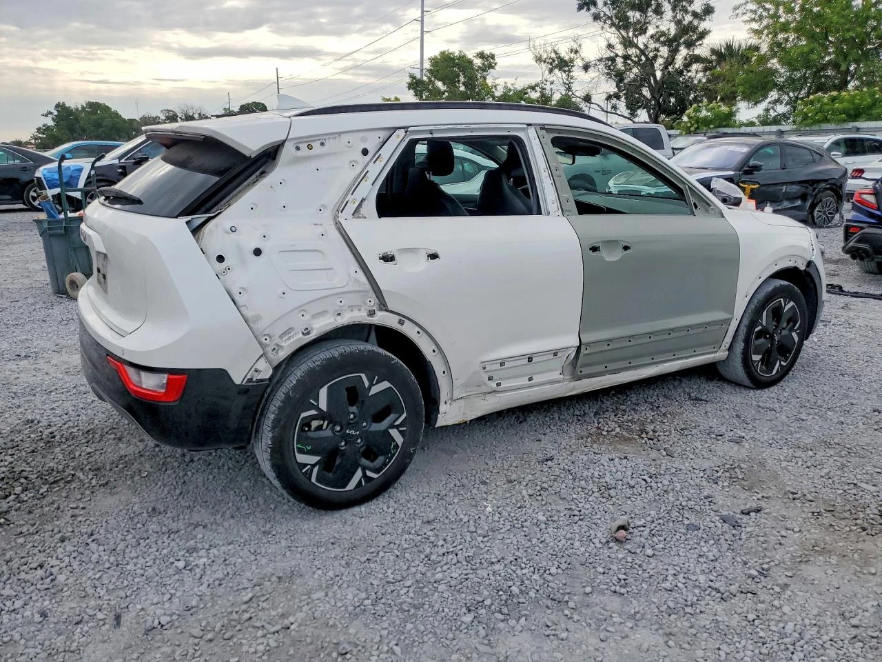 Kia Niro Ev Wind, снимка 3 - Автомобили и джипове - 54460471