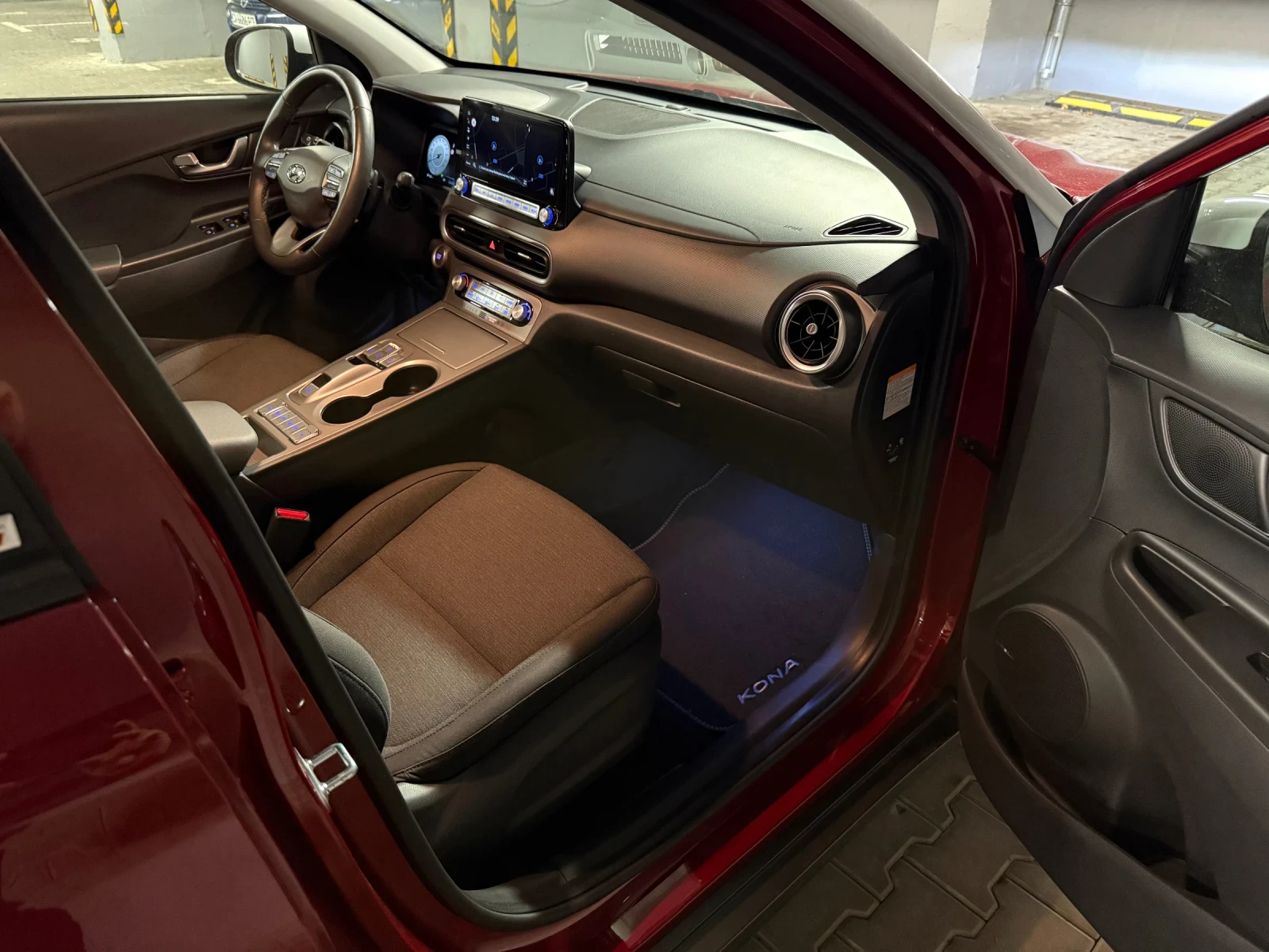 Hyundai Kona Trend FACE  64 kWh 204 hp Гаранция camera Bluelink, снимка 9 - Автомобили и джипове - 54508619