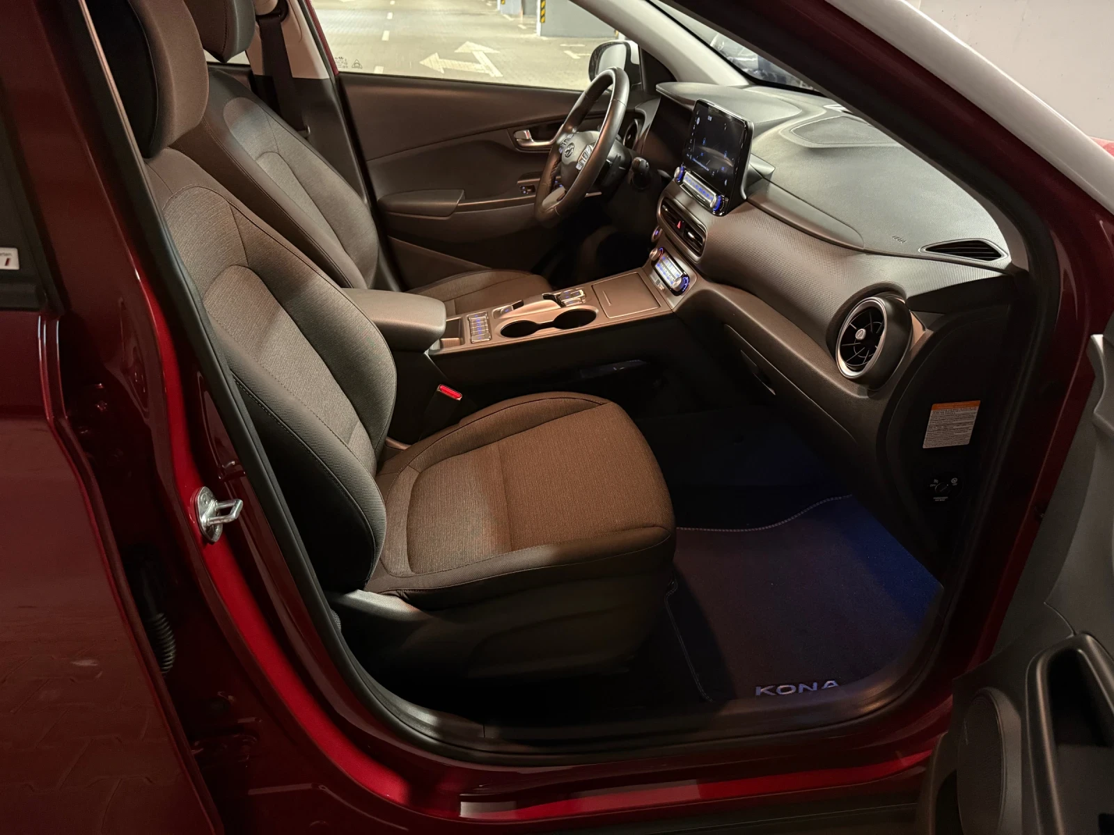 Hyundai Kona Trend FACE  64 kWh 204 hp Гаранция camera Bluelink, снимка 17 - Автомобили и джипове - 54508619