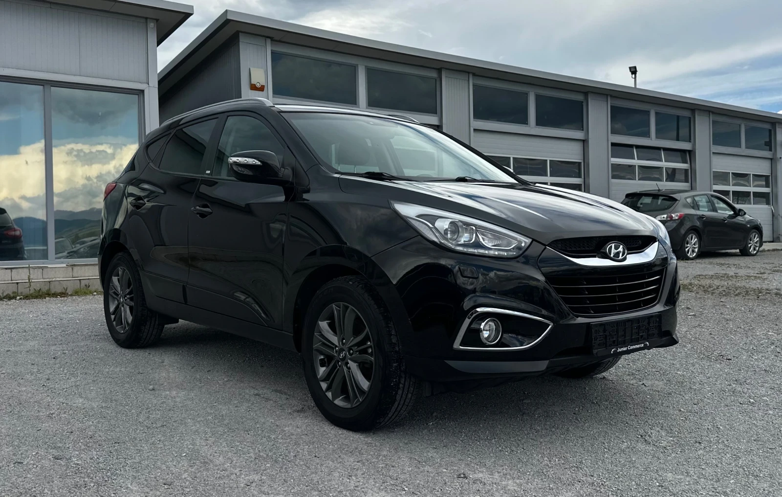 Hyundai IX35 1.6i-КСЕНОН-ЛЕД-КОЖА-ПОДГРЕВ-РЕАЛЕН ПРОБЕГ-ФУЛ-ТОП, снимка 3 - Автомобили и джипове - 54958561