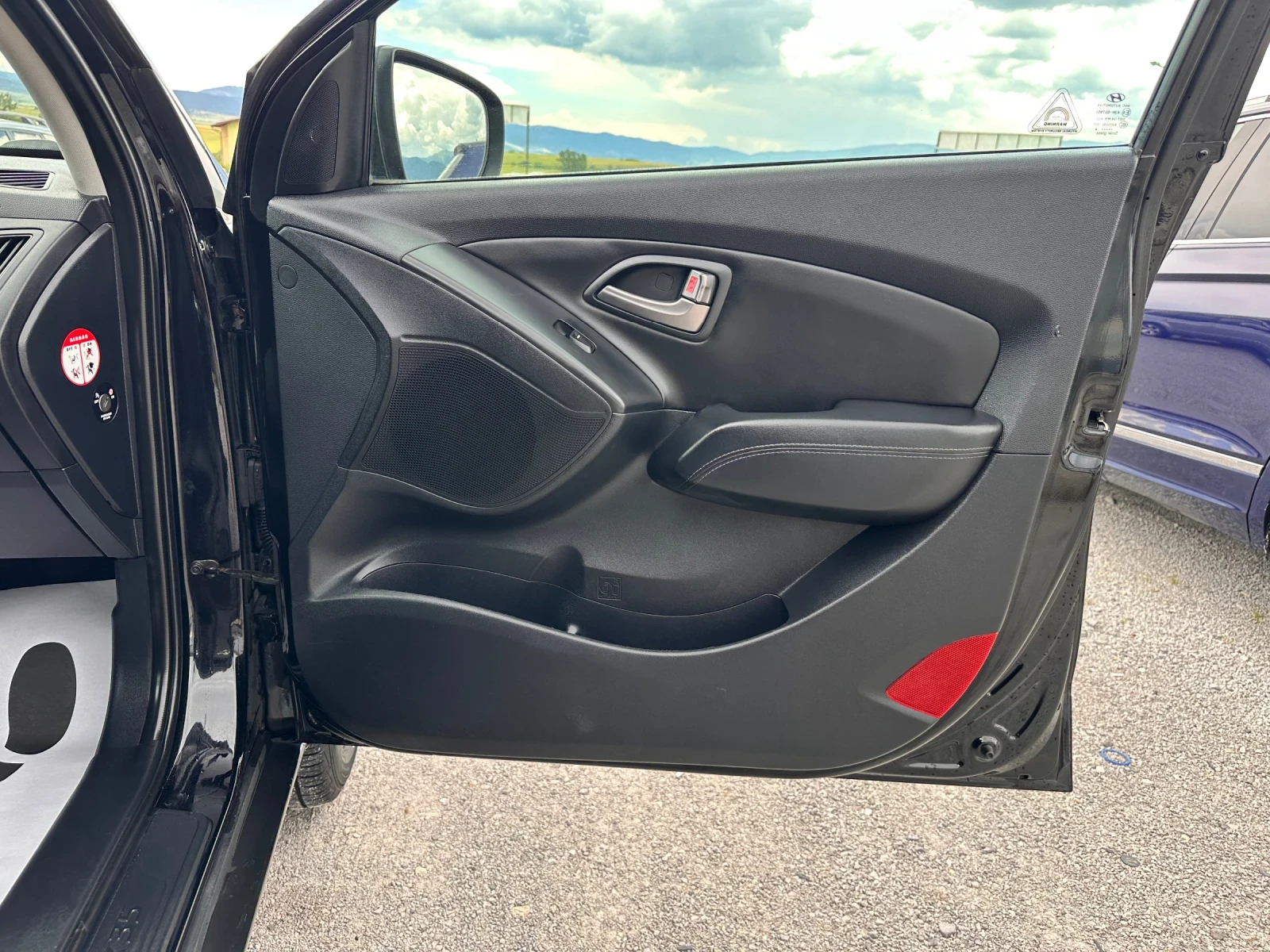 Hyundai IX35 1.6i-КСЕНОН-ЛЕД-КОЖА-ПОДГРЕВ-РЕАЛЕН ПРОБЕГ-ФУЛ-ТОП, снимка 15 - Автомобили и джипове - 54958561