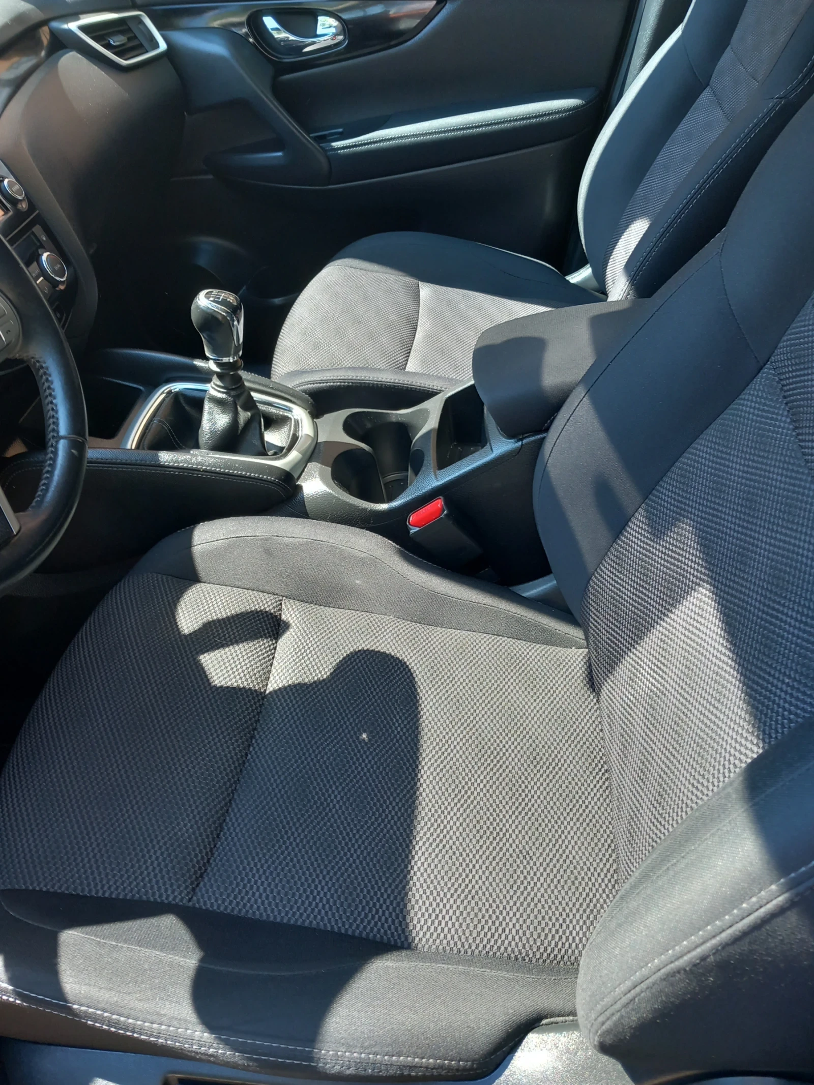Nissan Qashqai 1.5dci. 91000км , снимка 6 - Автомобили и джипове - 55624026