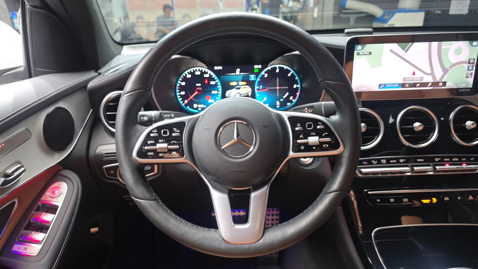 Mercedes-Benz GLC GLC 220 d 4MATIC | HUD | 360  ������ | �������� | Mobile.bg � ����������� 12