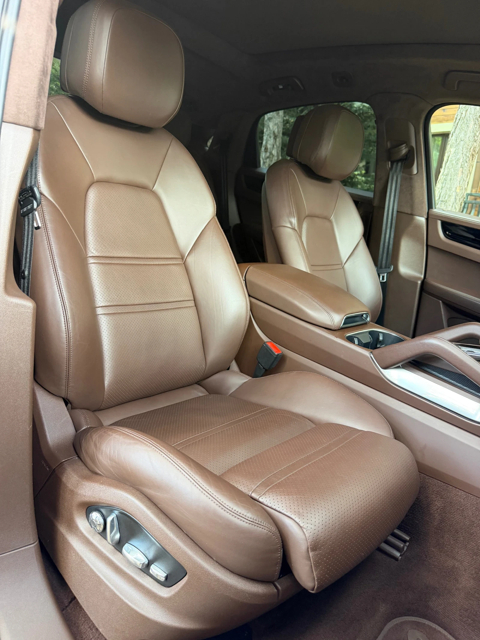 Porsche Cayenne Turbo Ceramic 70000km, снимка 10 - Автомобили и джипове - 56273280