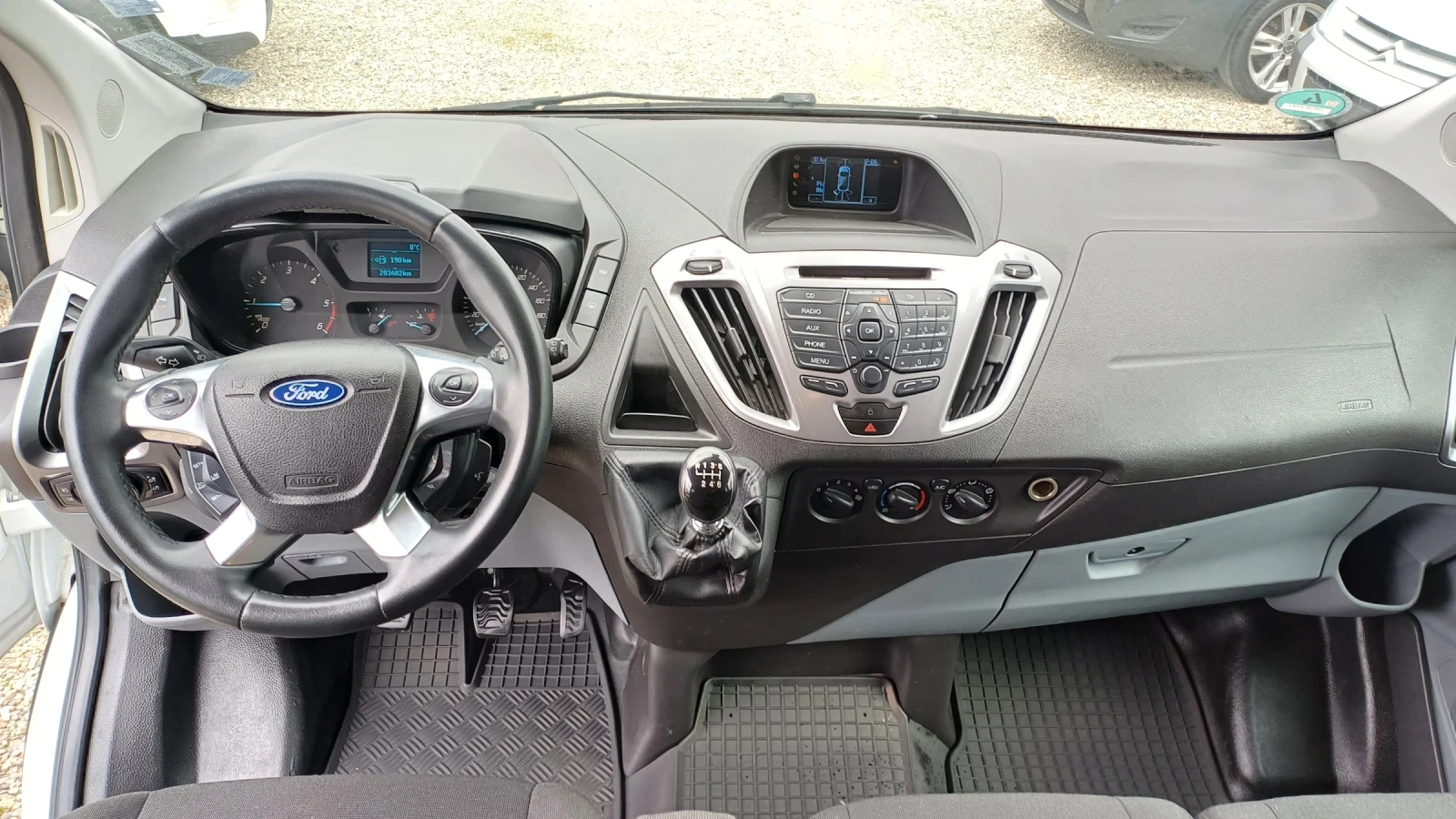 Ford Transit Custom 2.2 - изображение 8
