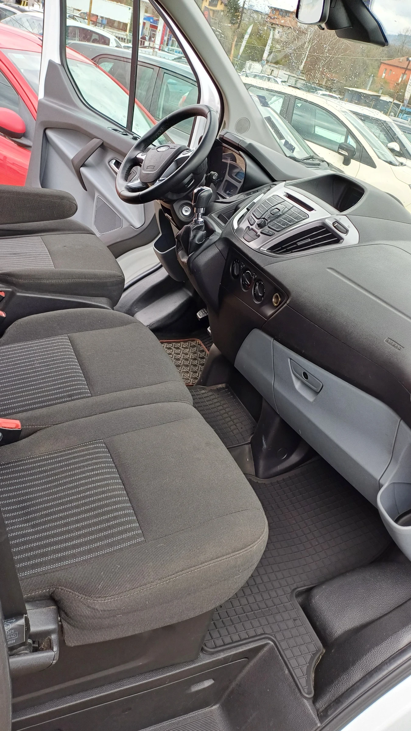 Ford Transit Custom 2.2 - изображение 9