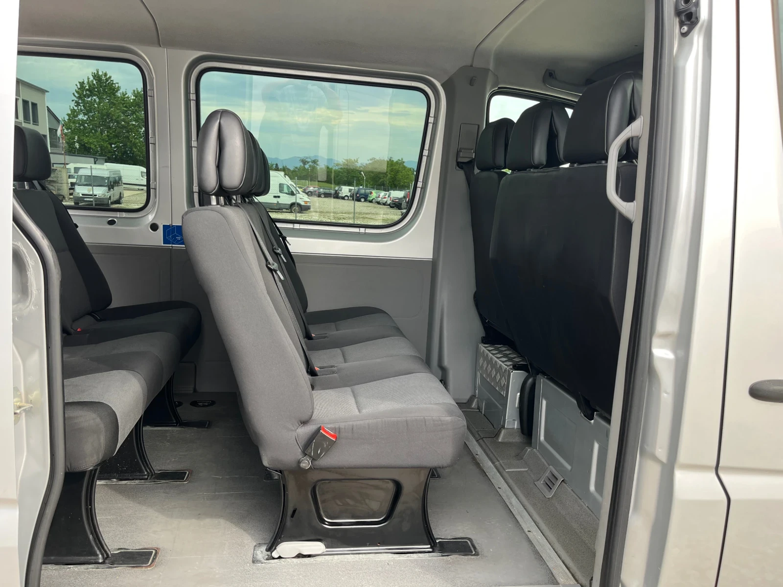 VW Crafter 9 местен!Италия!Клима!Нави!ОРИГИНАЛЕН ВИД! - изображение 8