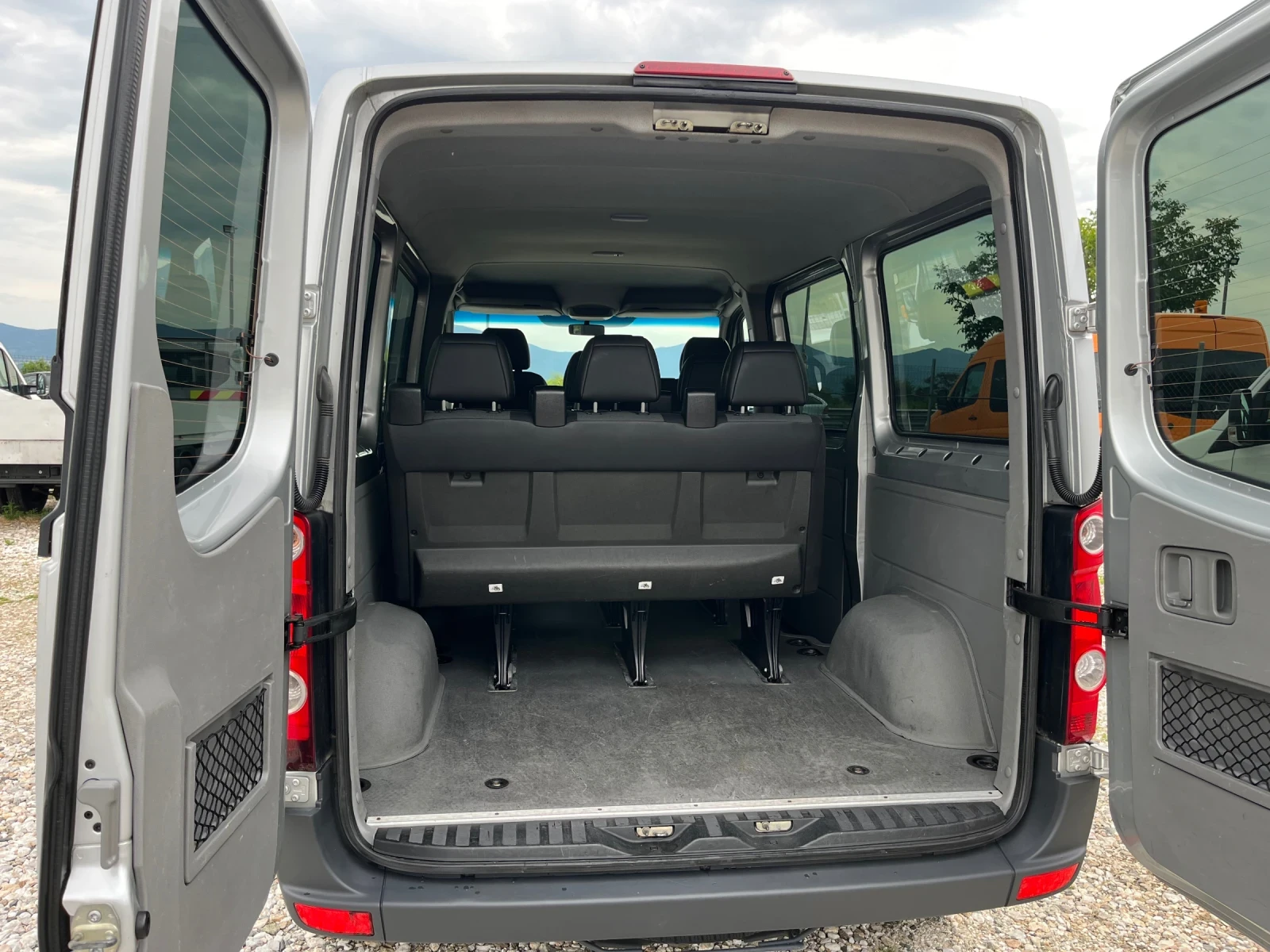 VW Crafter 9 местен!Италия!Клима!Нави!ОРИГИНАЛЕН ВИД! - изображение 5