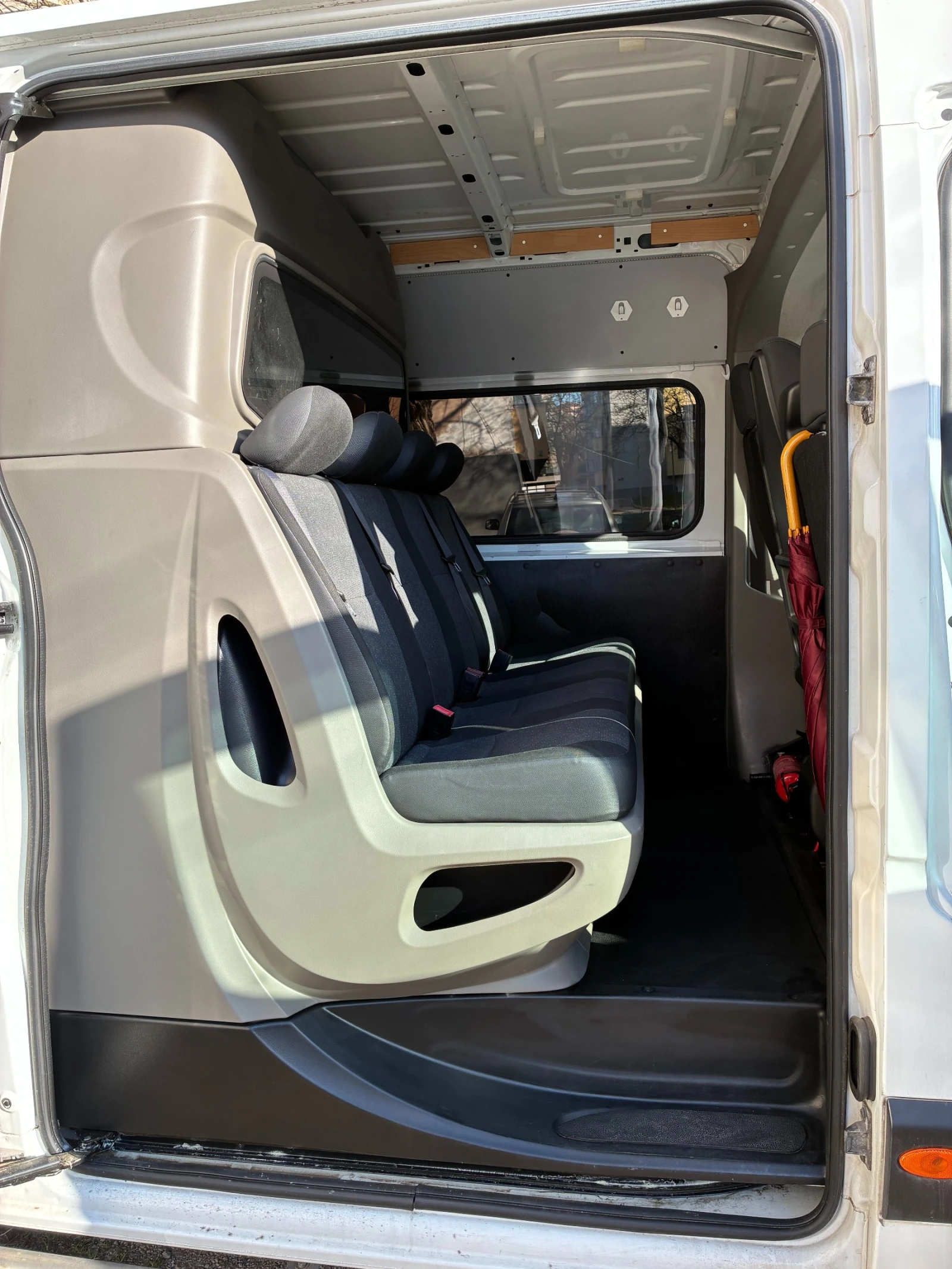 Renault Master Дълга база 7 местен, снимка 15 - Бусове и автобуси - 55133901