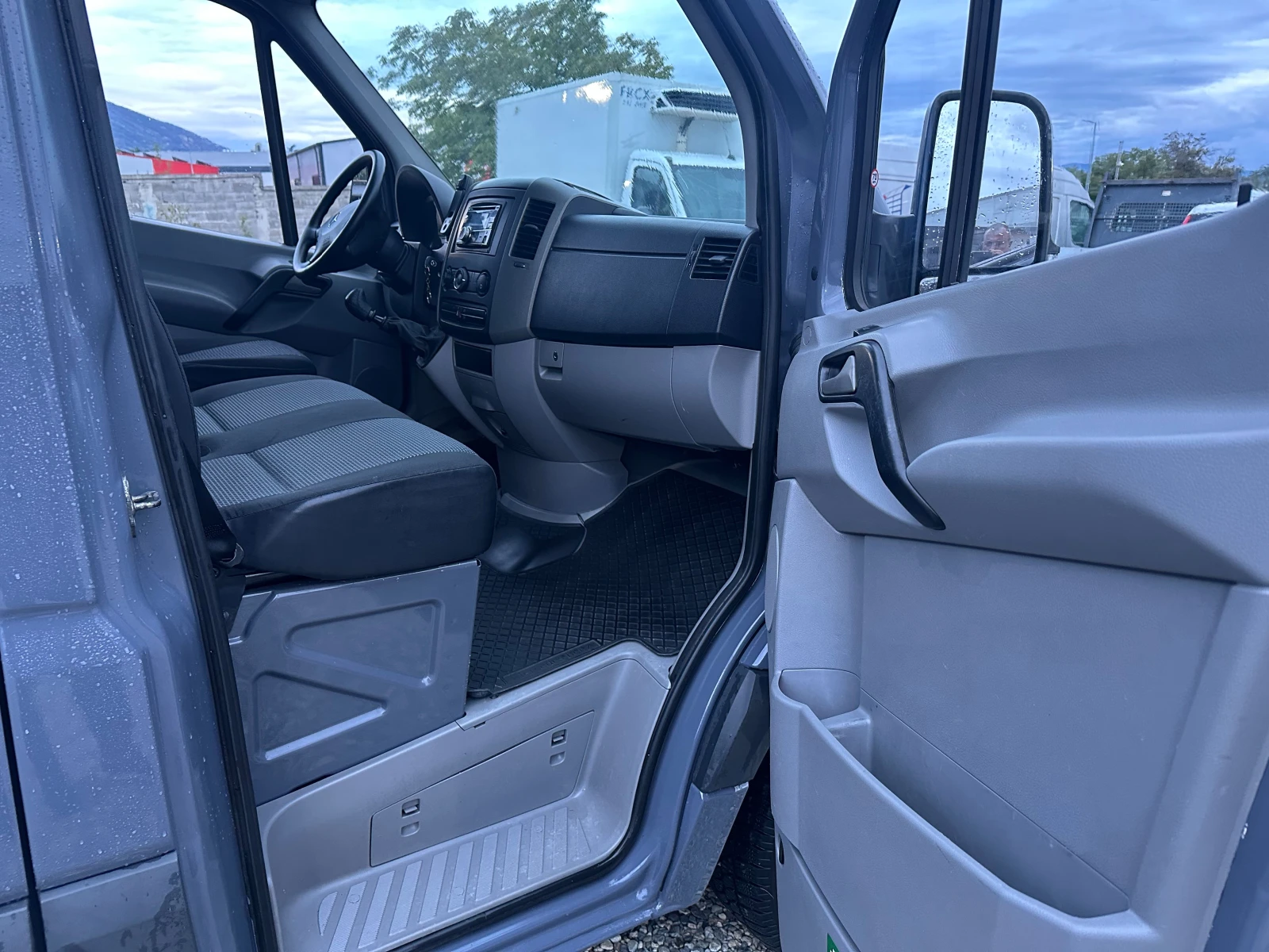 Mercedes-Benz Sprinter 313 клима/темпомат, снимка 8 - Бусове и автобуси - 56237972