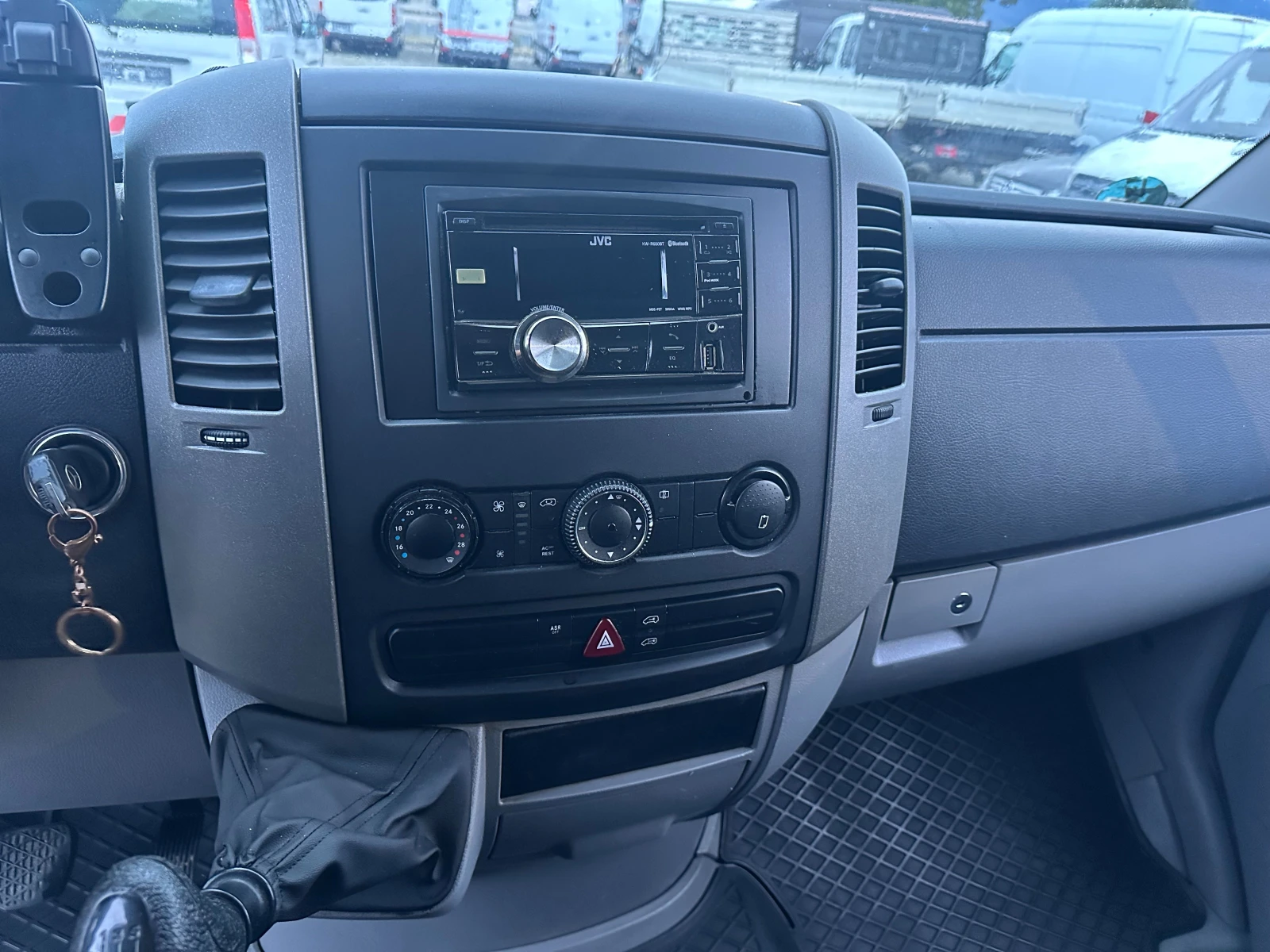 Mercedes-Benz Sprinter 313 клима/темпомат, снимка 5 - Бусове и автобуси - 56237972