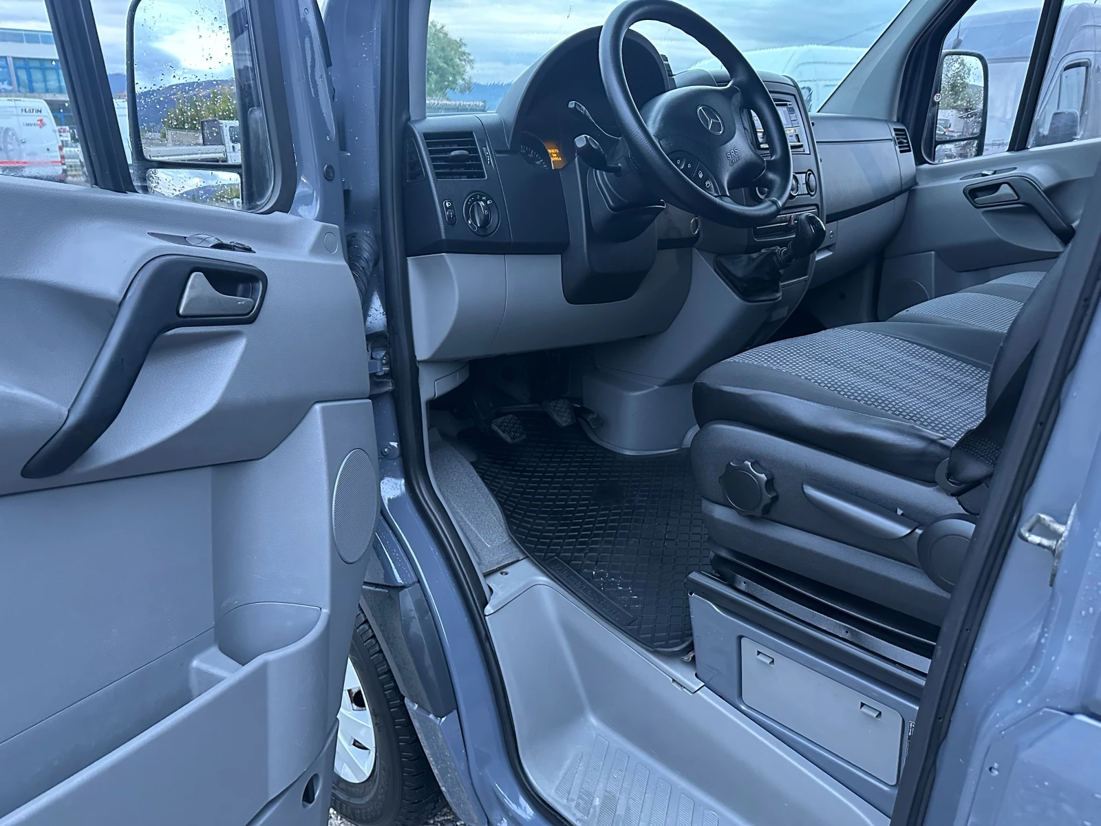 Mercedes-Benz Sprinter 313 клима/темпомат, снимка 7 - Бусове и автобуси - 56237972
