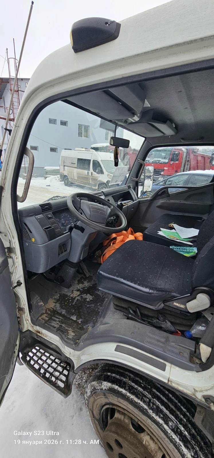 Mitsubishi Fuso дълга база - изображение 4