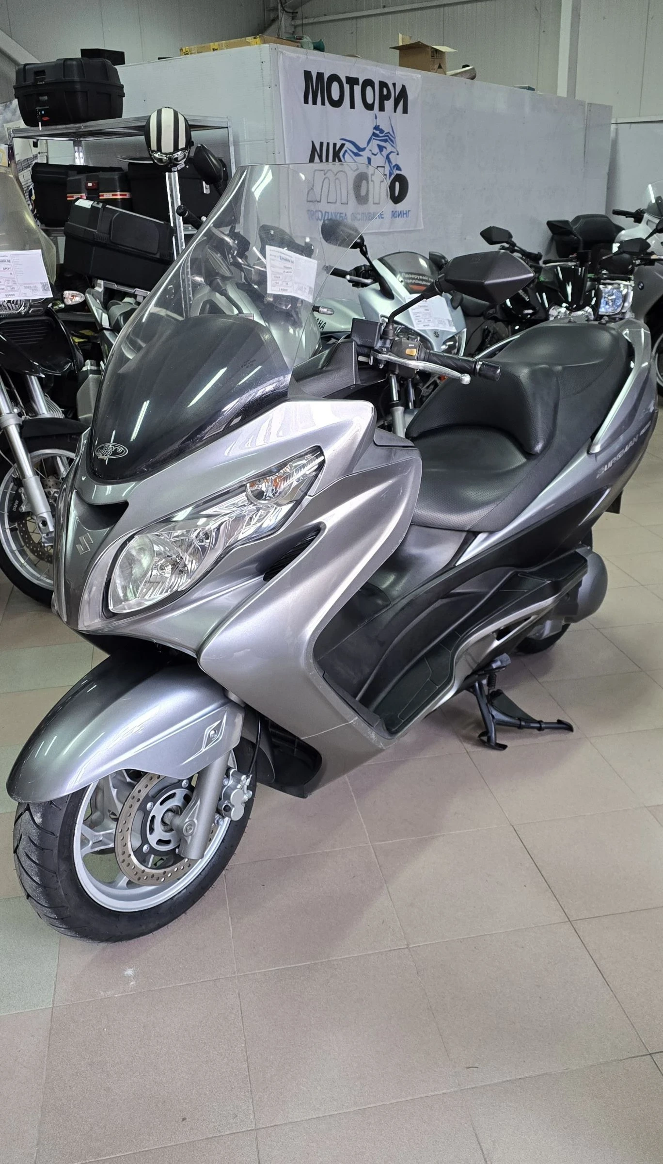Suzuki Burgman AN 400 Первектен !