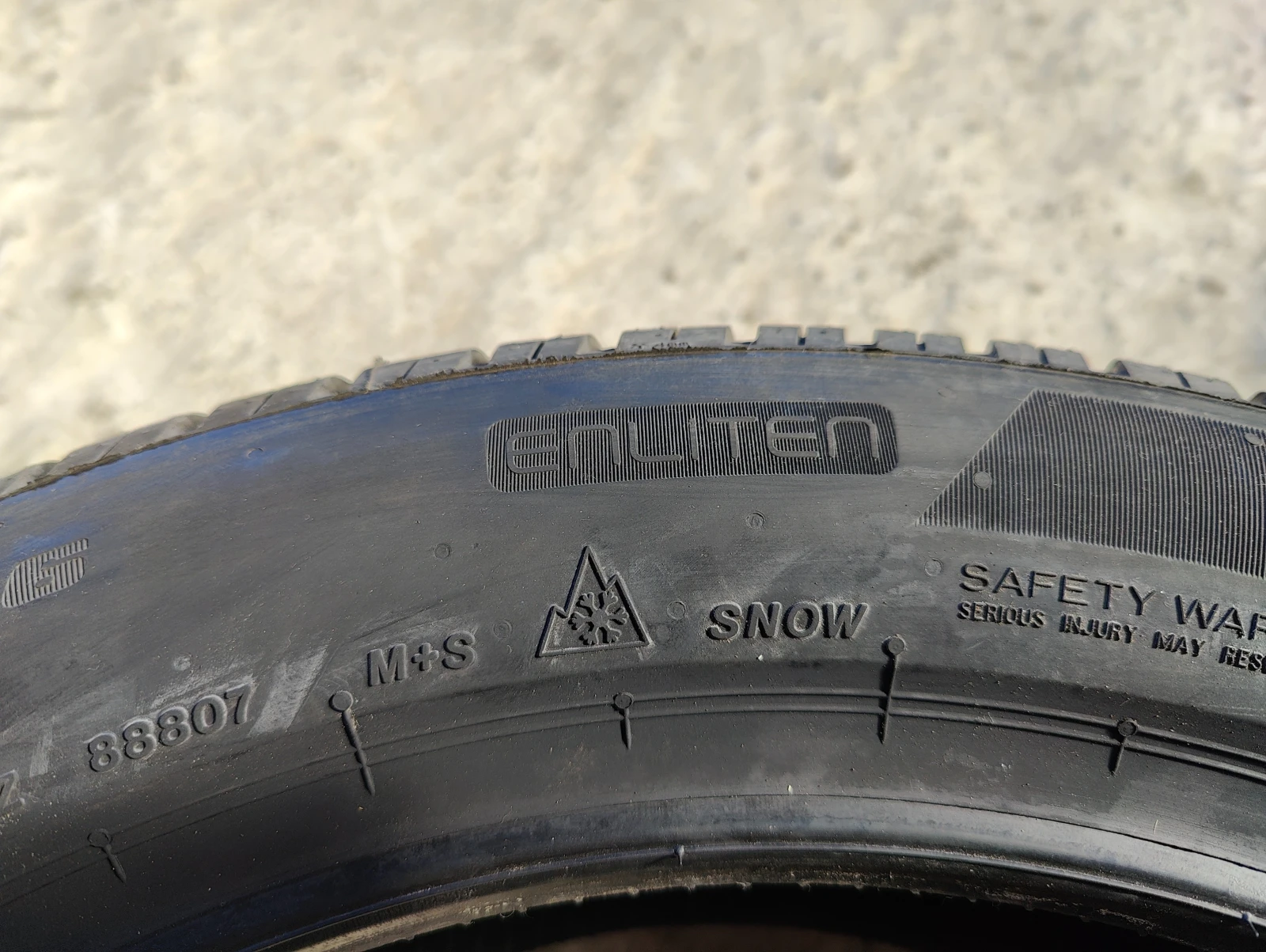 Гуми Зимни 205/55R17, снимка 9 - Гуми и джанти - 54178201