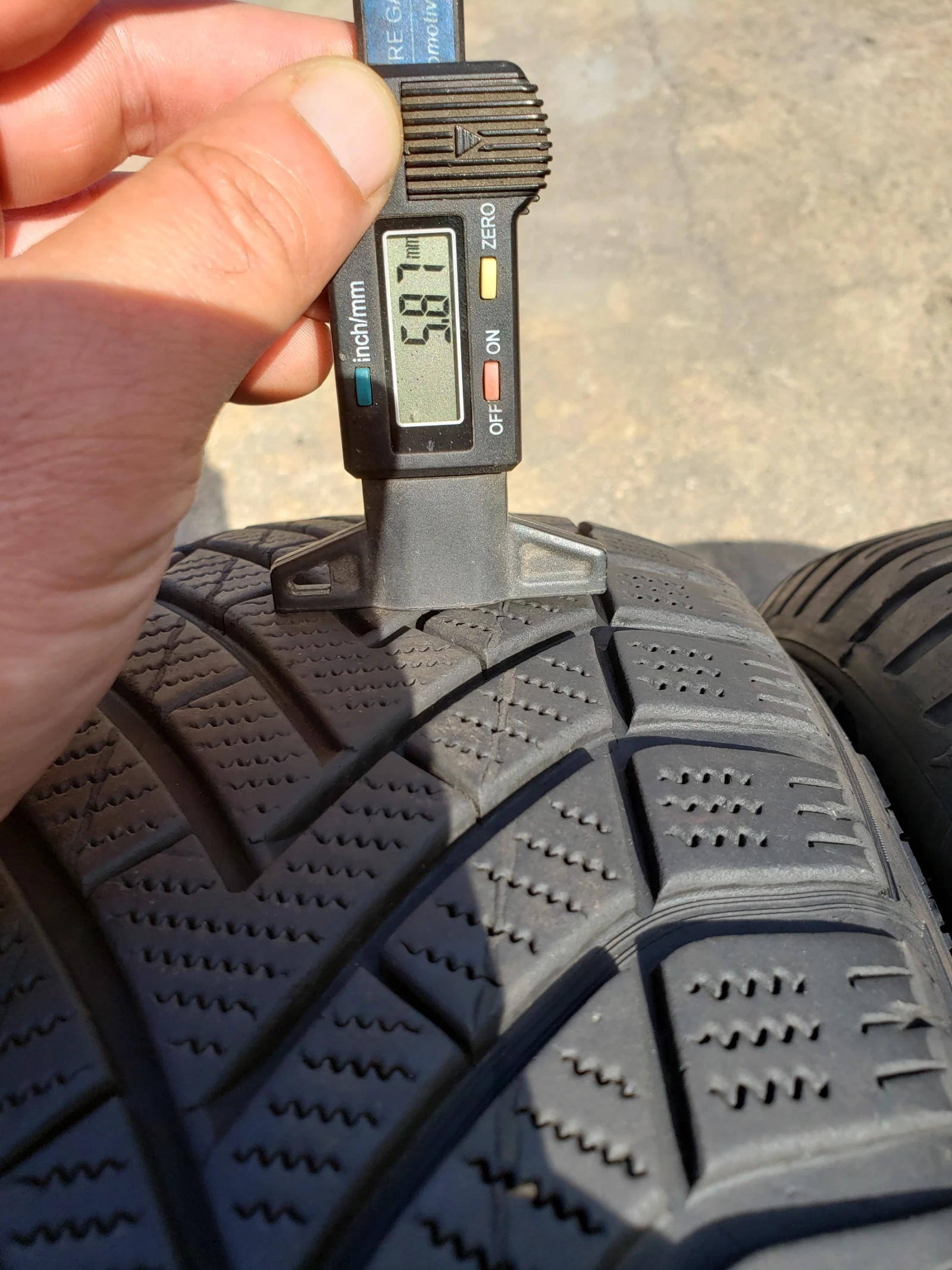 Гуми Всесезонни 195/65R15, снимка 5 - Гуми и джанти - 55977270