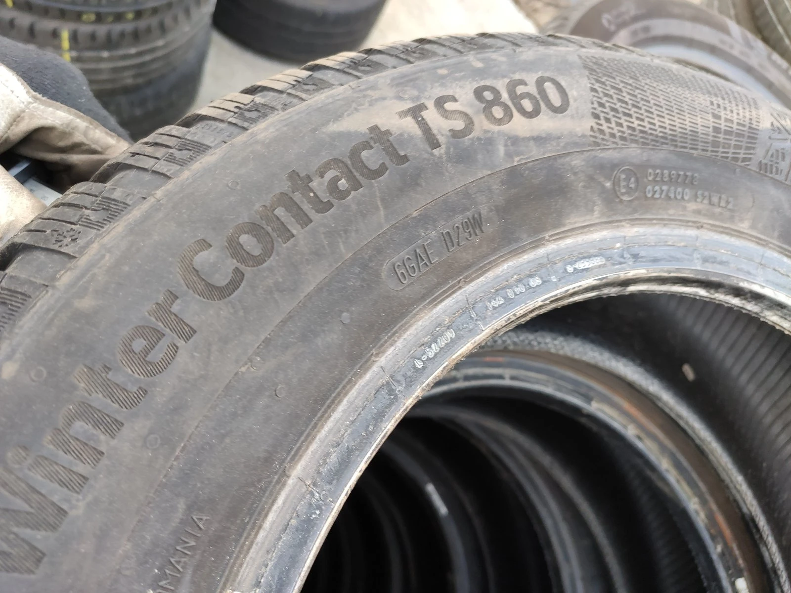 Гуми Зимни 195/65R15, снимка 7 - Гуми и джанти - 56732356
