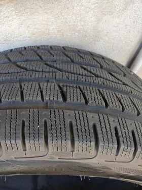 Гуми Зимни 275/45R20, снимка 2 - Гуми и джанти - 47297994