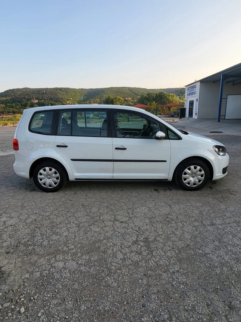 VW Touran 1.6tdi euro5A, снимка 4 - Автомобили и джипове - 47429742