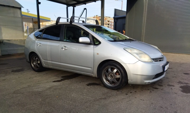 Toyota Prius, снимка 8 - Автомобили и джипове - 46643055