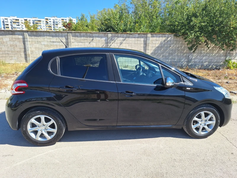 Peugeot 208 1200i, снимка 7 - Автомобили и джипове - 46997314