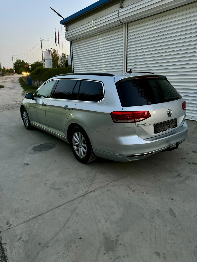 VW Passat B8 2.0TDI/DSG/NAVI/DISTRONIK/F1, снимка 4 - Автомобили и джипове - 47324965