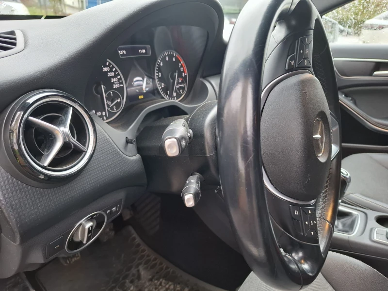 Mercedes-Benz A 200, снимка 5 - Автомобили и джипове - 47969583