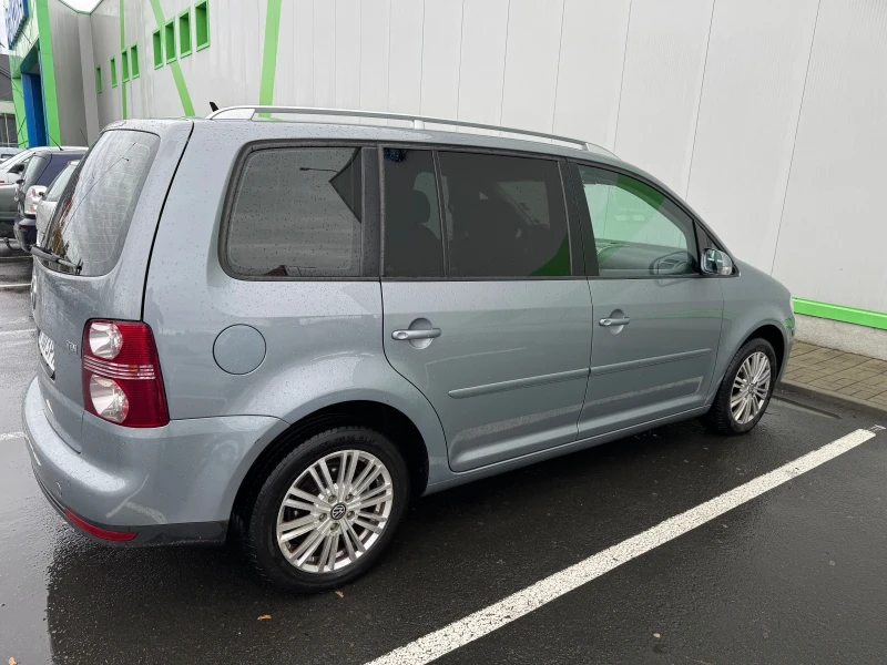 VW Touran, снимка 4 - Автомобили и джипове - 48050750