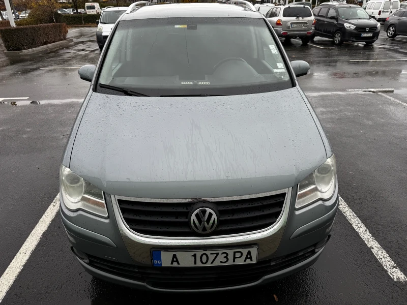 VW Touran, снимка 3 - Автомобили и джипове - 48050750