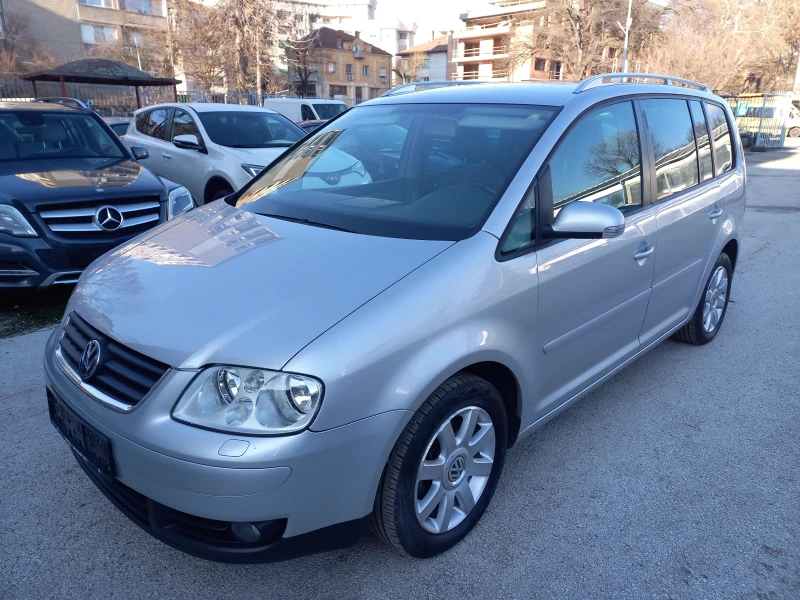 VW Touran 2.0 TDI, снимка 1 - Автомобили и джипове - 48335207