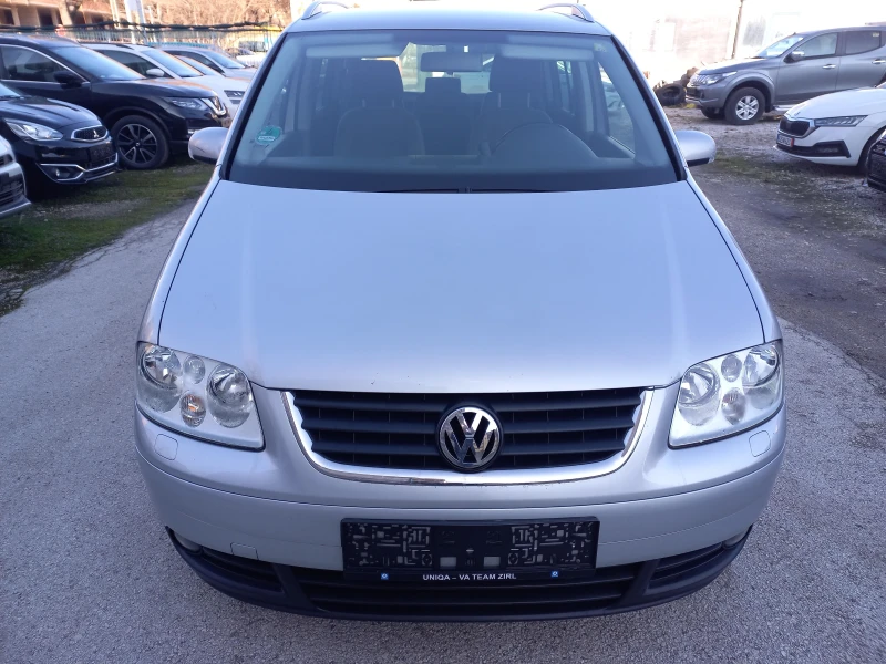 VW Touran 2.0 TDI, снимка 2 - Автомобили и джипове - 48335207