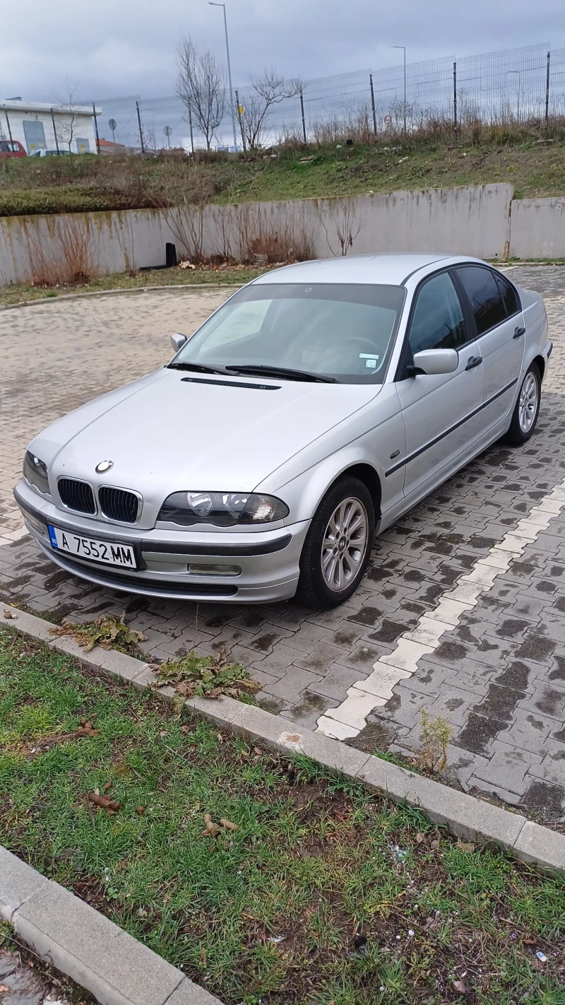 BMW 318, снимка 8 - Автомобили и джипове - 48512223