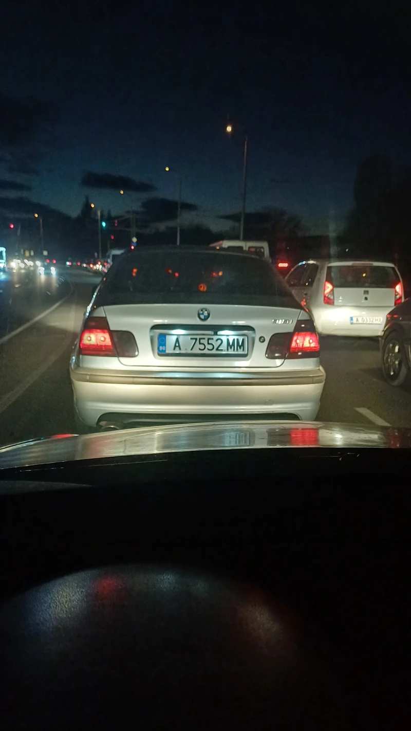 BMW 318, снимка 15 - Автомобили и джипове - 48512223