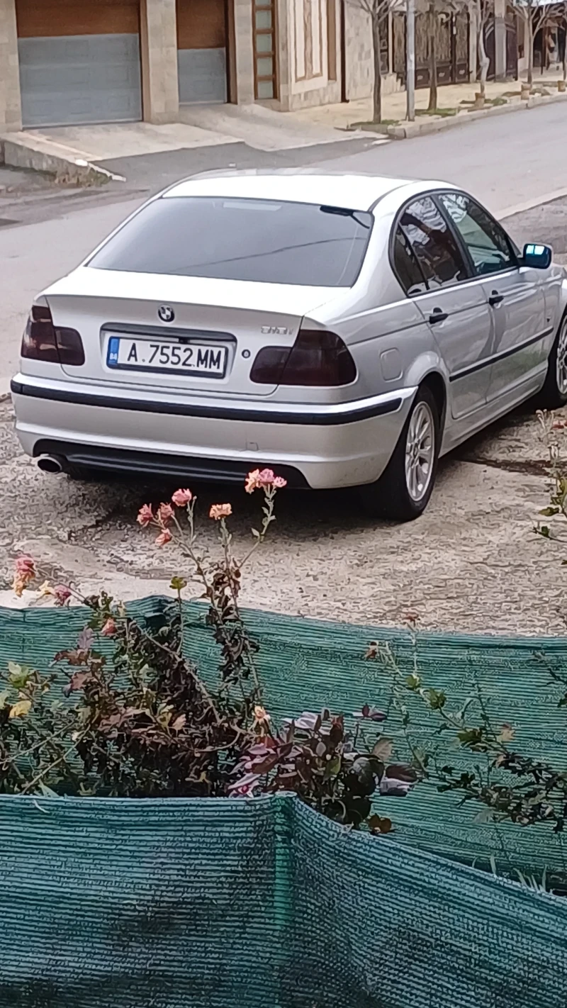 BMW 318, снимка 14 - Автомобили и джипове - 48512223