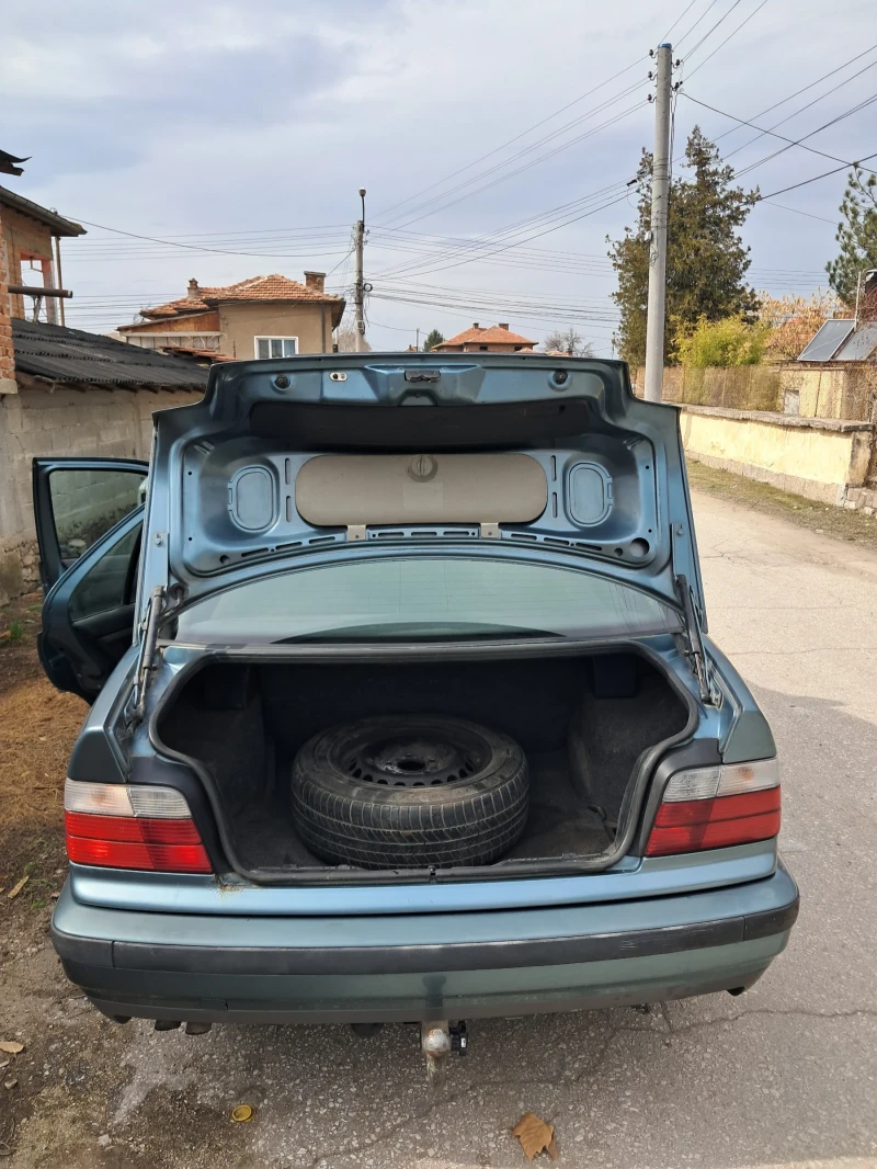 BMW 320, снимка 4 - Автомобили и джипове - 49469656