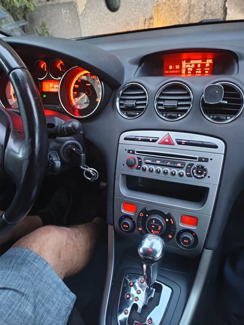 Peugeot 308, снимка 3 - Автомобили и джипове - 52362637