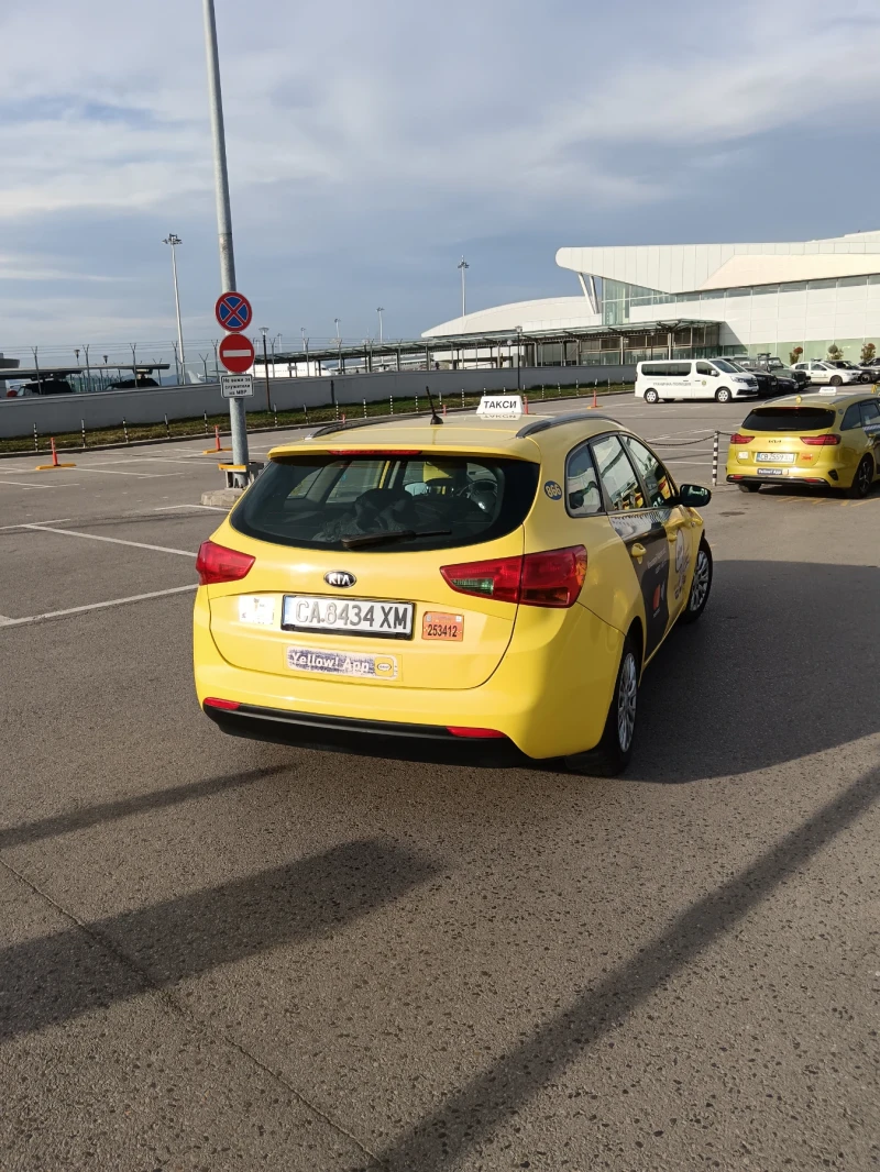 Kia Ceed, снимка 4 - Автомобили и джипове - 52404358