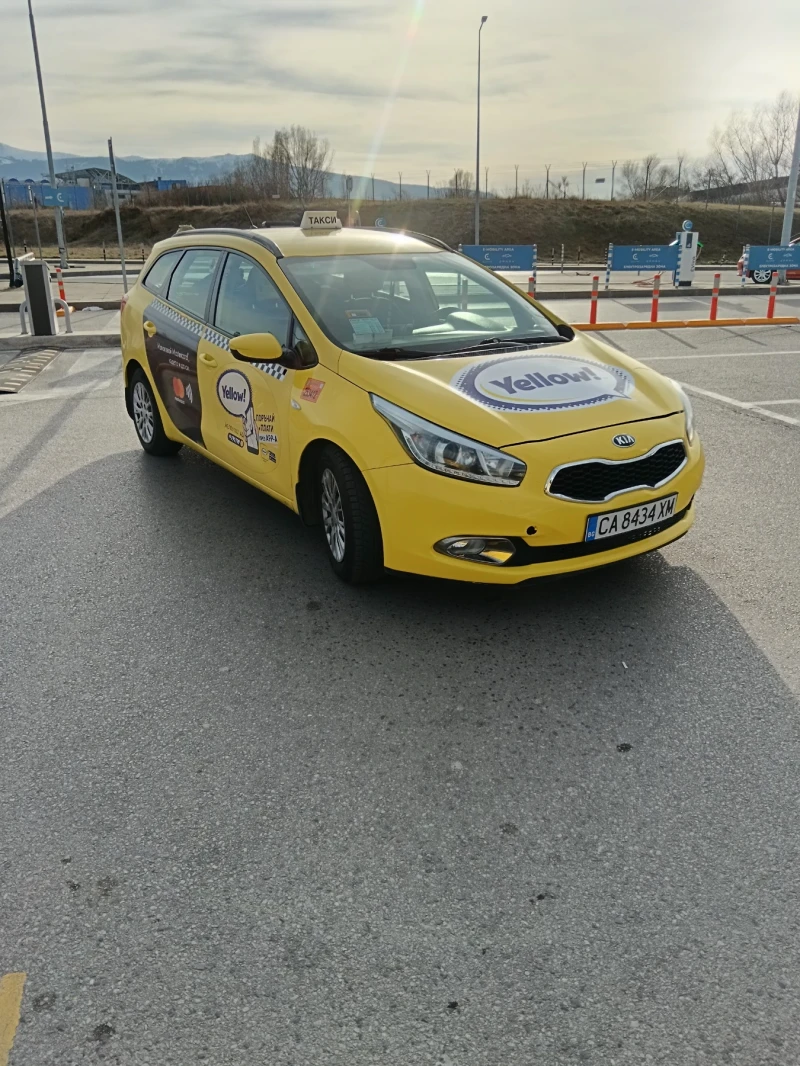 Kia Ceed, снимка 2 - Автомобили и джипове - 52404358