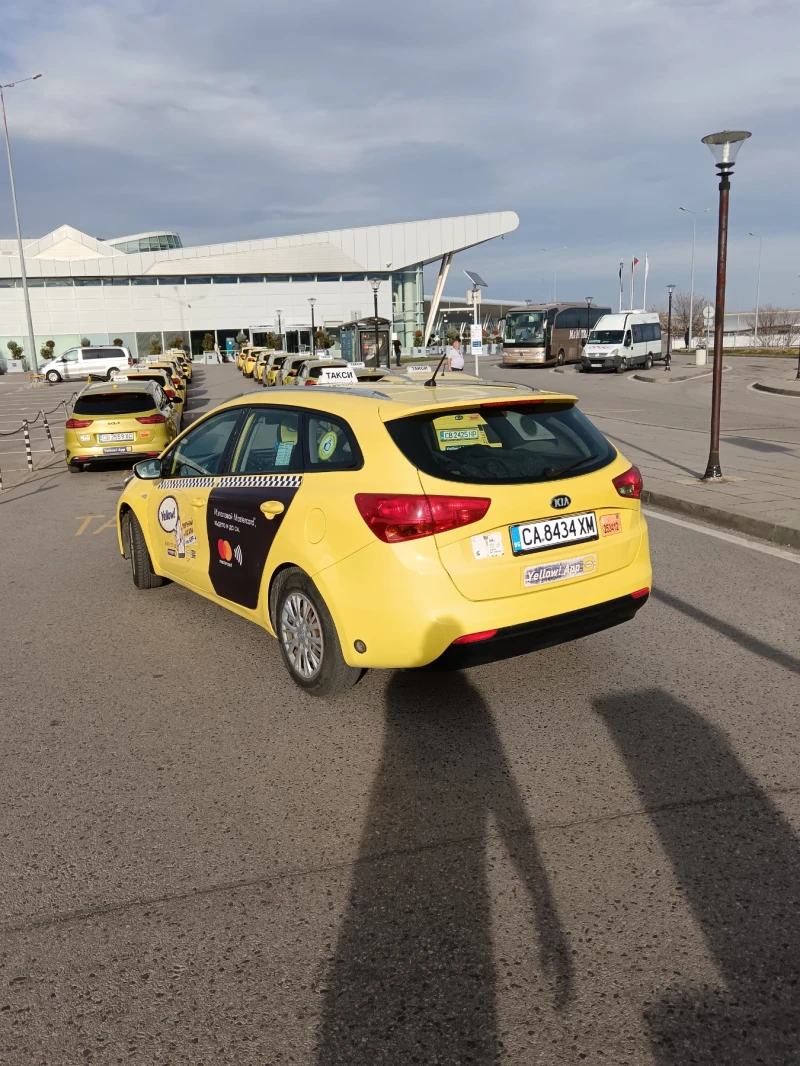 Kia Ceed, снимка 5 - Автомобили и джипове - 52404358